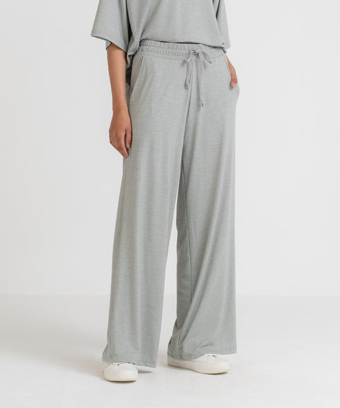 Women's LuxeLight Straight Fit Pants